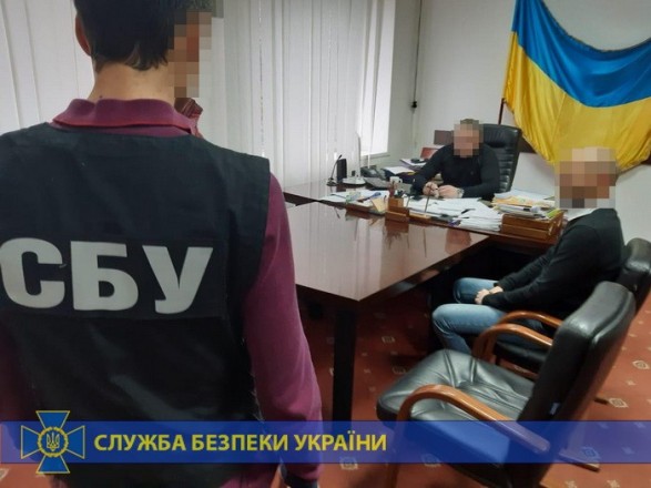 У Запоріжжі чиновника Держгеокадастру викрили на махінаціях із землями заповідного фонду