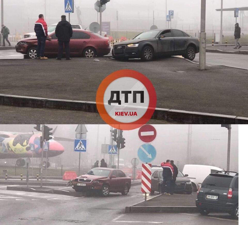 В Киеве возле аэропорта "Киев" (Жуляны) на перекрестке столкнулись автомобили Skoda и Audi