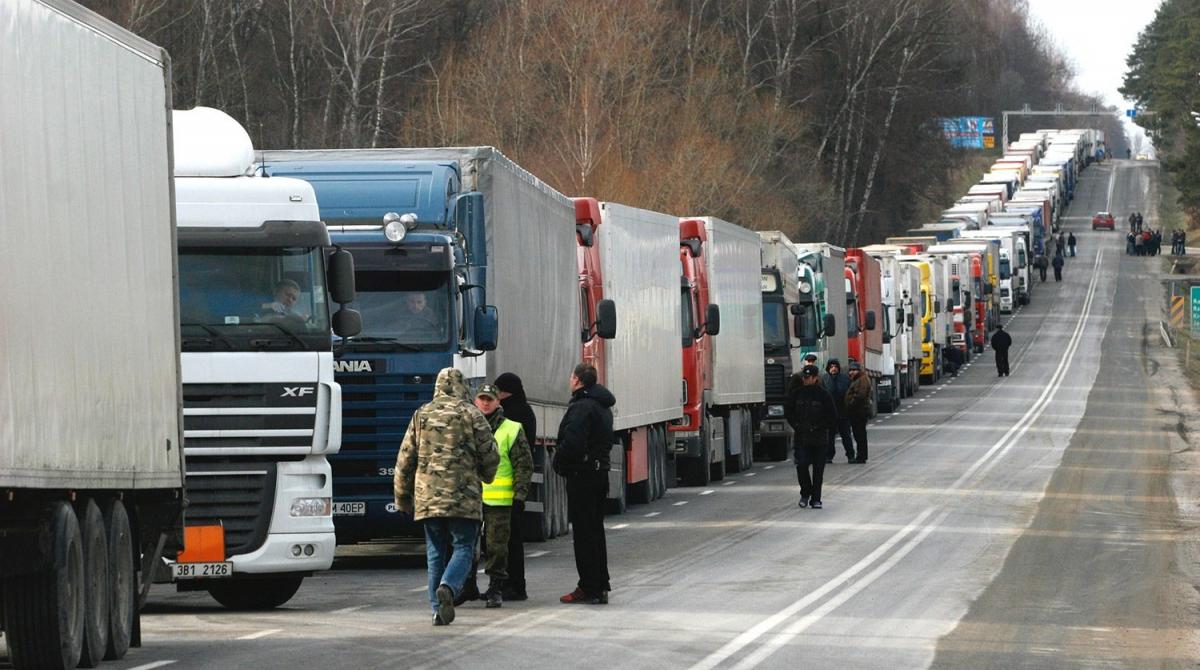 Із 18 травня обмежать в’їзд великогабаритного транспорту в Київ