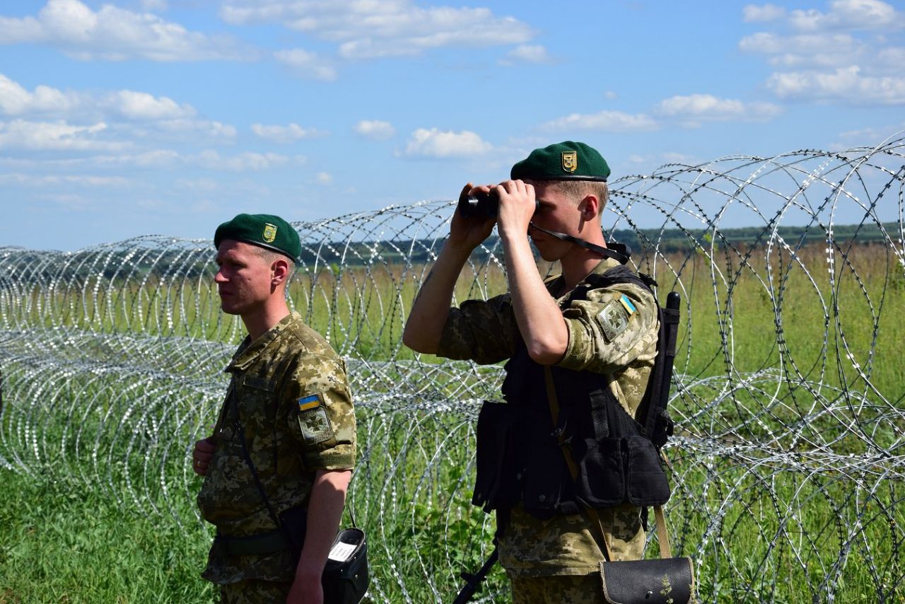 Украинец пытался "откупиться" от самоизоляции российскими рублями