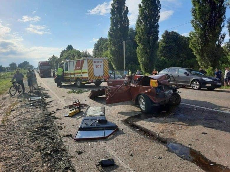 У Клевані ДТП з потерпілими: зіткнулись три легковики