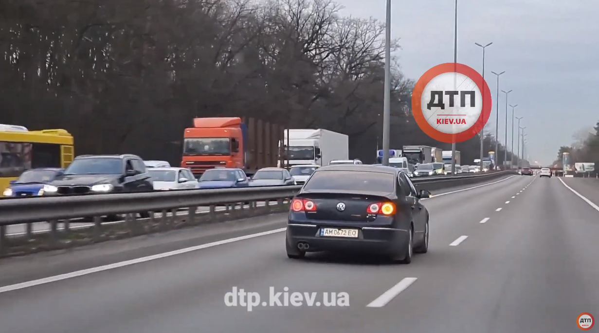 Неравномерность загрузки транспортных потоков – большая проблема всех мегаполисов в том числе Киева. Видео